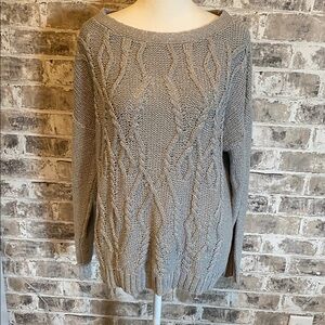 Soho Women's Gray Cable Knit Sweater. Size L. Sparkly with silver threads.